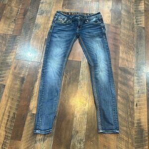 listing-status-banner